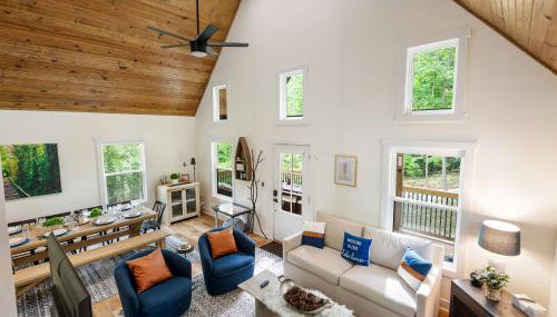 White Pines Lodge- Wooded Retreat - Foto 2