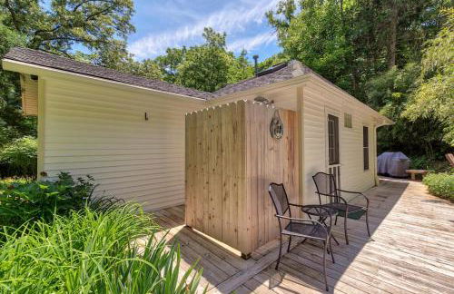 Little Stuga - Cute cozy cottage - minutes from downtown and Oval Beach! - Foto 16