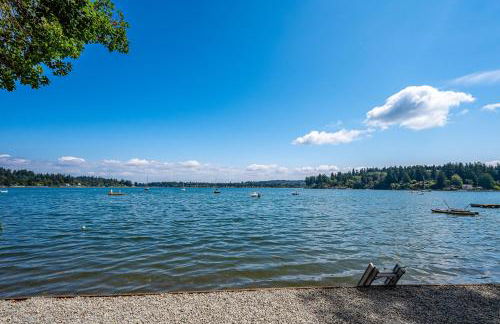 Waterfront Vashon Island Home, Beach Access and View - Foto 32