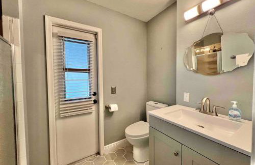 Wellington Pool House With Spa and Putting Green - Foto 24