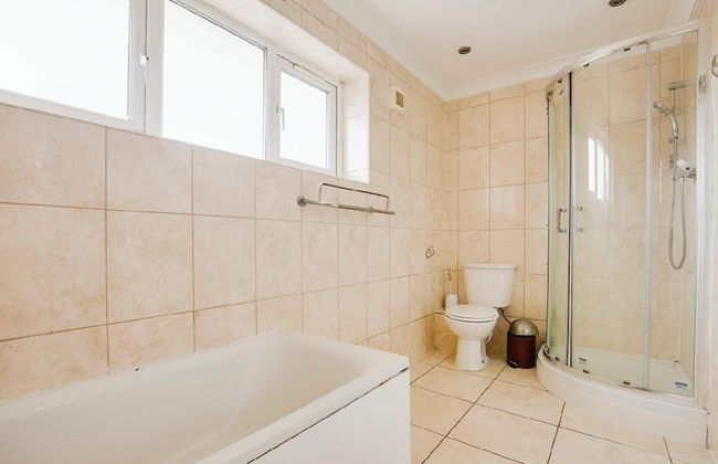 3-bed Apt-15 Mins to Heathrow-pet-friendly-parking - Foto 12