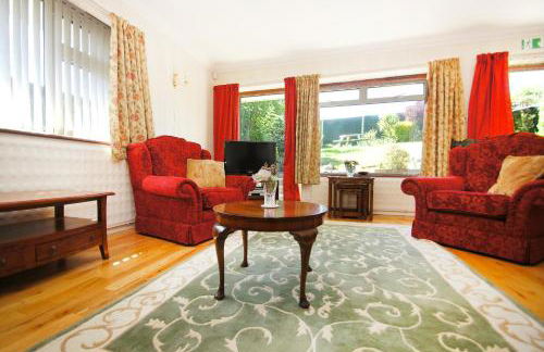 Dean Court Garden - Parking - by Brighton Holiday Lets - Foto 4