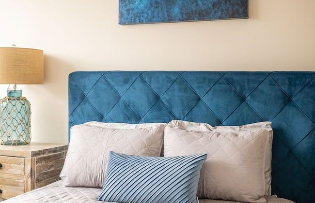 Modern Apartments in North York - Photo 11