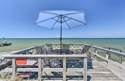 Hilton Lake Getaway w/ Over-the-Water Deck! - Foto 1