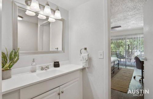 Walk to Everything - Fun Hyde Park Space King Bed - Foto 20