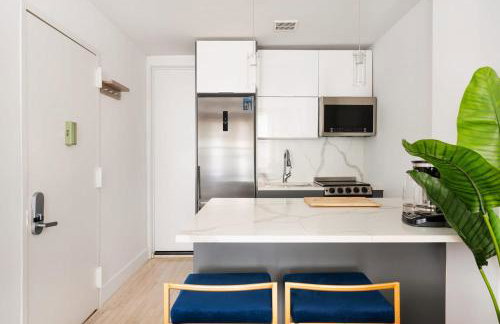 1597-7 Luxury Upper East Studio W&D in unit - Foto 2