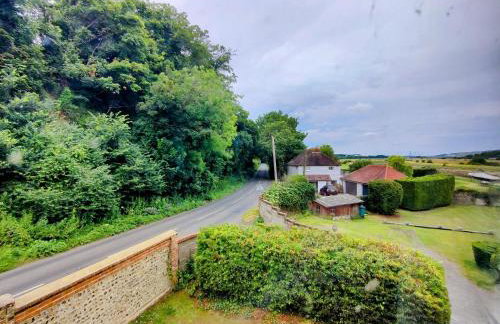 Historic river side cottage - top apartment - Foto 35