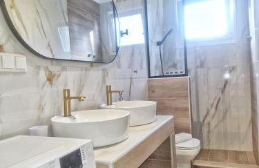 Goldtown House - Photo 2