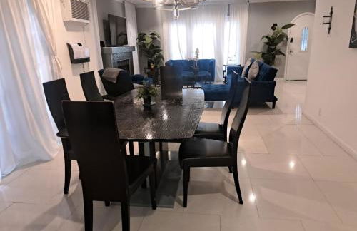 Amazing 3 bedrooms with 3 bedroom apt in the center of Beverly Hills - Foto 23