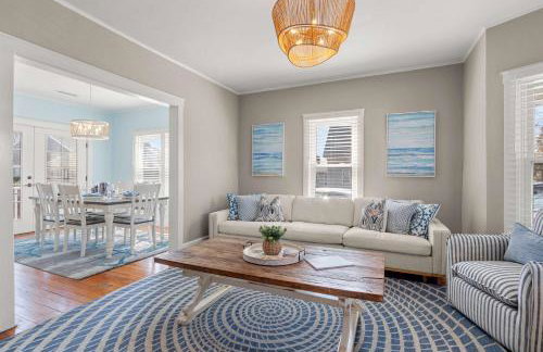 Walk to Beach at Historic Sears Kit Home - Foto 4