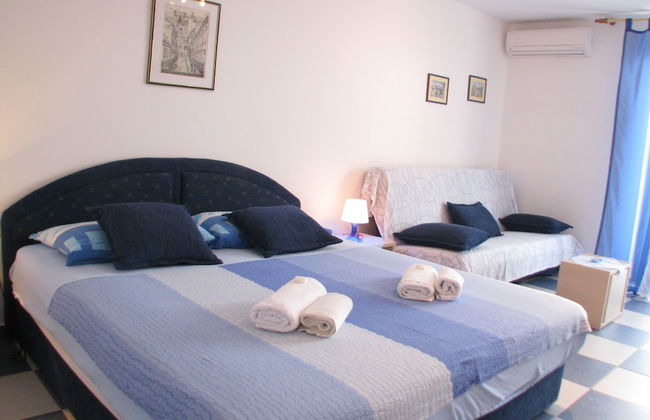 Apartments Srkoc - Photo 4