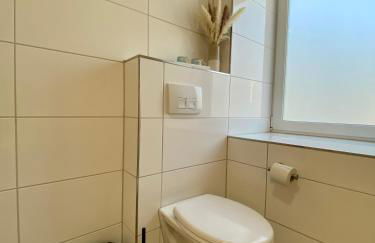 SLEEP WELL Apartments DETMOLD - Tempur Beds- NEU - Top Lage - Free parking - WIFI - Foto 19
