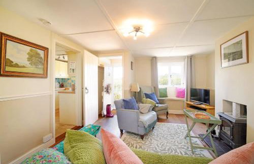 18th Century Thatched Cottage Parking & Garden - Foto 6