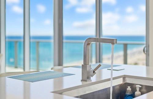 Ocean Front 2BR 2.5BA Lux Condo on Singer Island - Foto 19