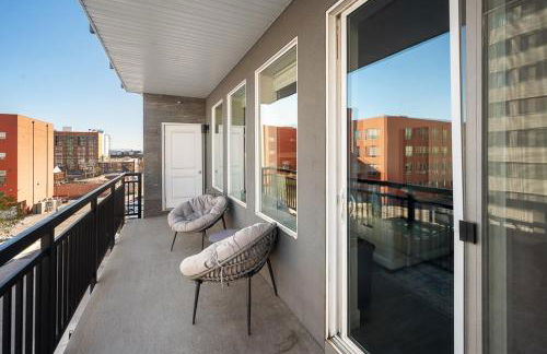 Gorgeous 2BD 2BA Pool,Gym,Htub near Convention Ctr - Foto 14