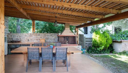 Villa Menie - Golden Fig Sykia lodge - Foto 3, Garden, Garden view