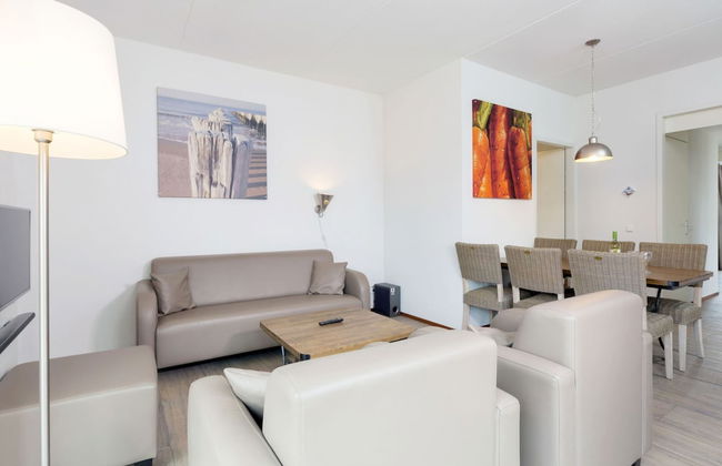 Detached Single Story Holiday Home Near the Sea - Photo 4