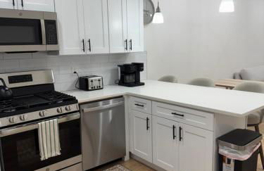 The Signature Modern Flat - Photo 12