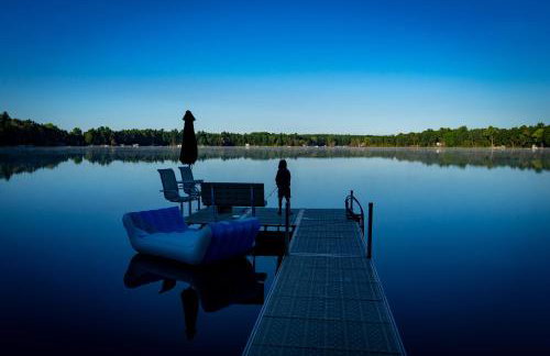 Lakefront Home 4 Bedroom 4 Bath Sleeps 12 - Foto 33