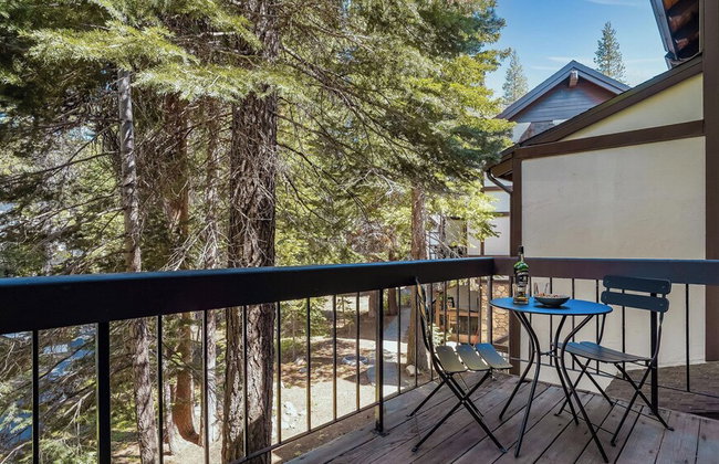 Marillac by Avantstay Gorgeous Ski Cabin w/ Balcony & Patio - Photo 4