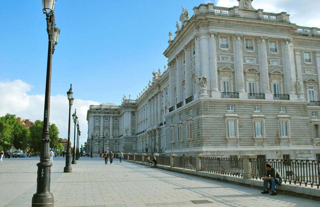 Visita guiada por el Museo del Prado y el Palacio Real - Foto 2