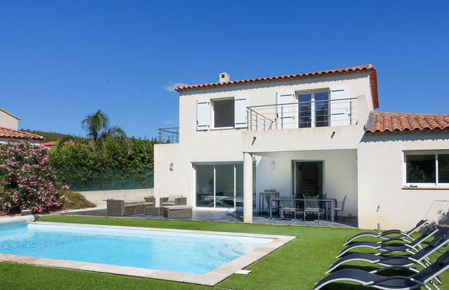 4 bedroom House in Bormes-les-Mimosas with private pool and garden - Photo 1