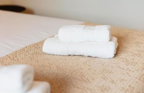 Luxurious frontline golf apartment in Elviria - Photo 37