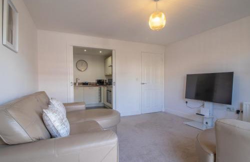 Pass the Keys Next to Braehead - Free Parking - Foto 7