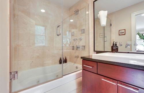 Hudson River Views Briarcliff Manor Home with Deck - Foto 25