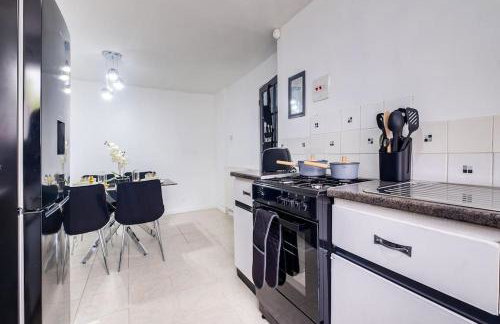 Stylish 3 bed in great location - BTA Homes Serviced Accommodation Wolverhampton - Foto 11