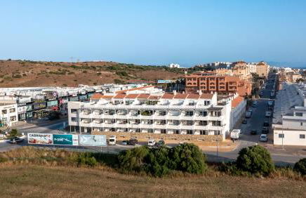 Apt w Beach/Mountain Views, Pool and Parking - Photo 15