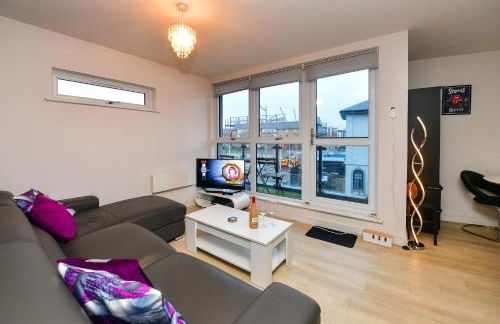 Cardiff Bay Retreat Sleeps 4 Parking - Pass the Keys - Foto 1
