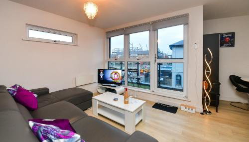 Cardiff Bay Retreat Sleeps 4 Parking - Pass the Keys - Foto 1, Other