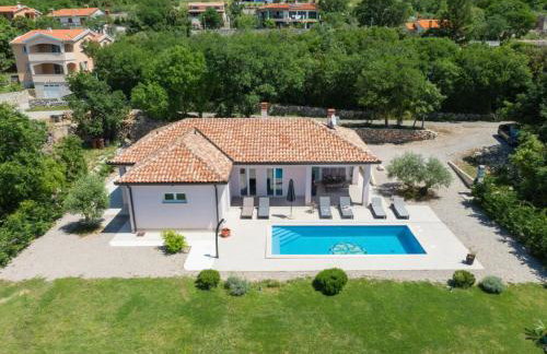 Villa Tomicich for 6 people with private pool & sea view - only 3 km from beach - Foto 9