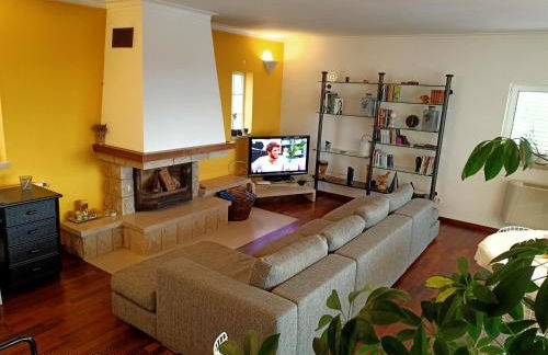 Leiria Fatima Nazaré 3 Bedroom House - Photo 1