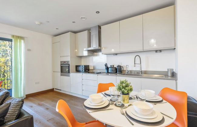 Lovely Flat With Free Parking & Wheelchair Access - Photo 12