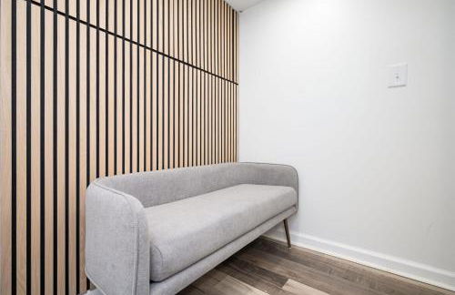 Chic 2-Bed Haven with Vibrant Décor in SE Atlanta - Foto 8