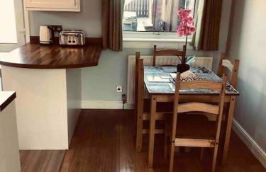 Cosy Home with Free Parking Near Edinburgh St Andrews M90 & Amazon - Foto 22