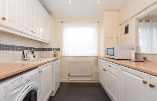Spacious 3-Bed Home Woolwich O2 Crossrail - Pass the Keys - Foto 16