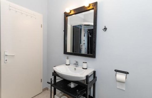 1 Bedroom Nice Home In Rogotin - Photo 26