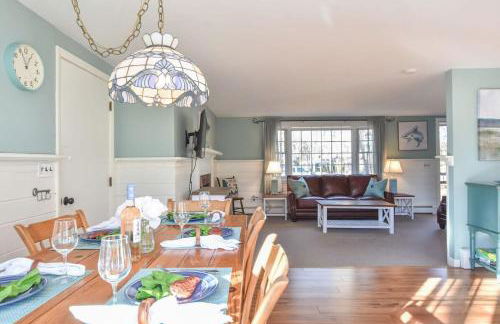 Peace and Quiet & Spacious Back Deck - Foto 8