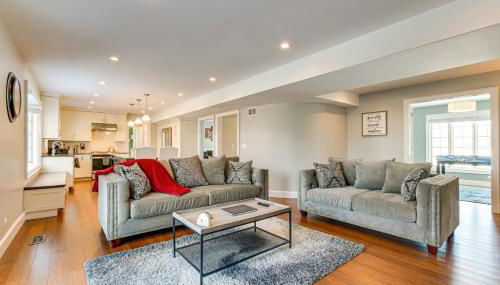 Bike and Kayak Lakefront Prospect Heights Home - Photo 3