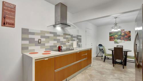 Relaxing Retreat 2BR Oasis with Pool and Outdoor BBQ - Foto 3