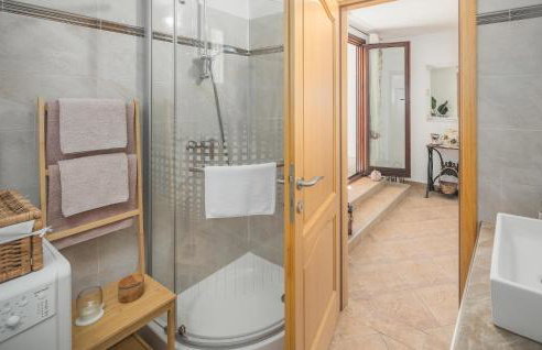 Beautiful Home In Brest Pod Uckom - Foto 28