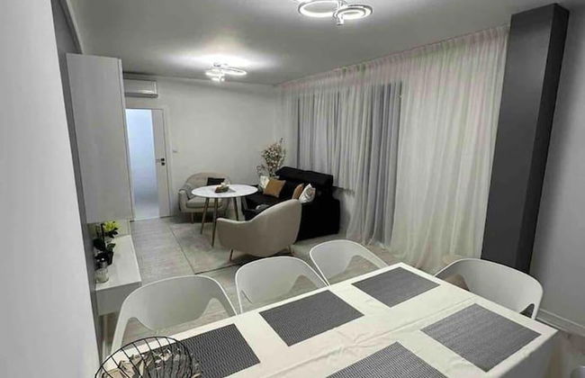 Luxurious Beach House With Wi-fi and Parking - Photo 11