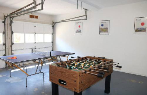 4BR Cozy Family Retreat Near Mall of GA, Near Lake Lanier - Sleeps 10 - Foto 3