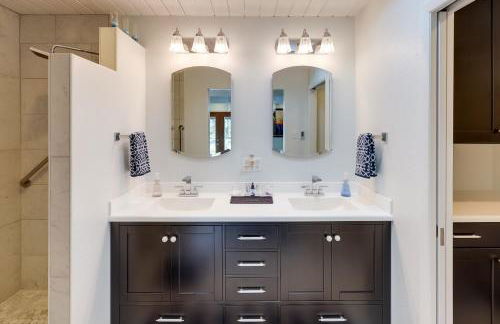 Home with Views and Fire Pit, 10 Mi to Aztec Ruins! - Foto 16