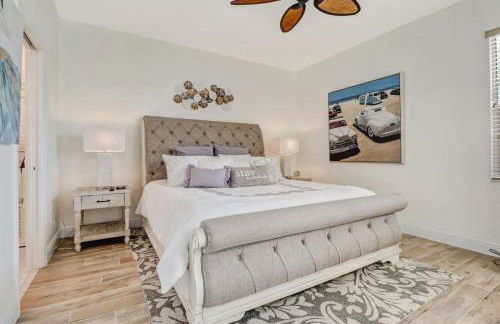 Sunshine days Stunning pool home. Gated community - Photo 17