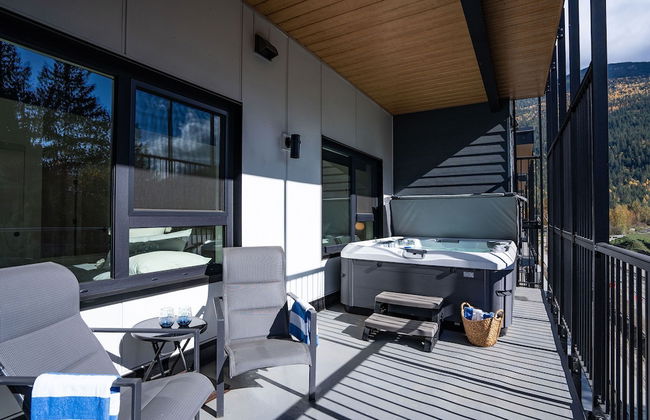 Mountainview Escape Revelstoke Vacations - Photo 1