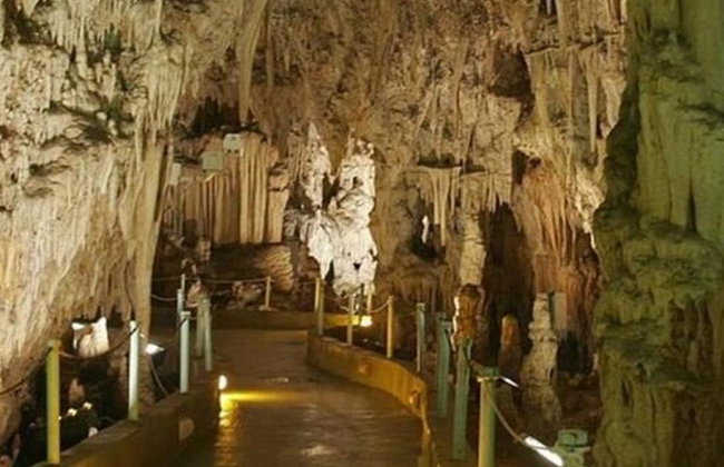 Alistrati Cave, Lazaridi Winery and City of Drama – Full-Day Private Tour - Photo 4